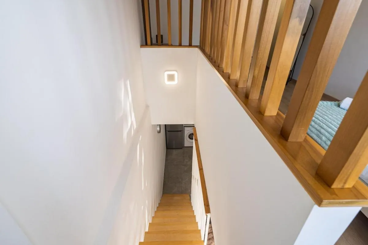 Tangerine Modern 1-Br Apartment In ラルナカ