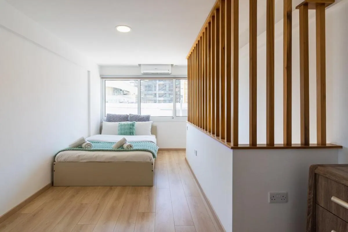 Tangerine Modern 1-Br Apartment In Larnaca Cipro